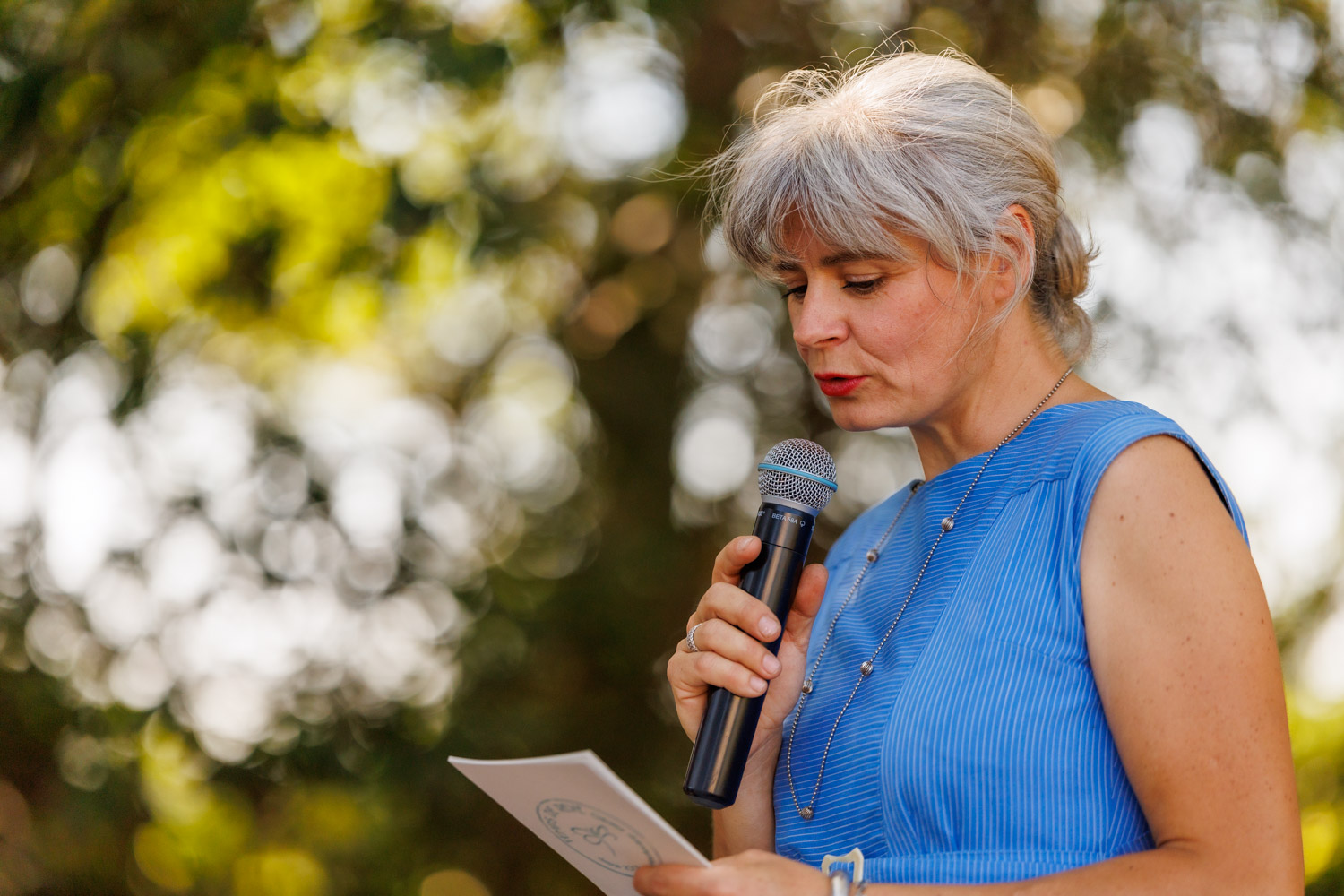 Malvina officiante de cérémonie laïque